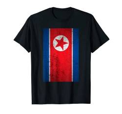 Grunge North Korea Flag Vintage East Asia North Korean Gift T-Shirt von BoredKoalas Nationalities