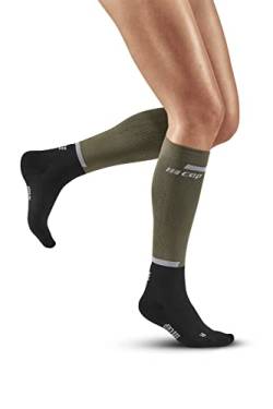 CEP - THE RUN COMPRESSION SOCKS TALL für Damen | Lange Laufsocken in olive/black mit Kompression | Regenerierende Kompressionsstrümpfe für Frauen | Gr. II | S von CEP