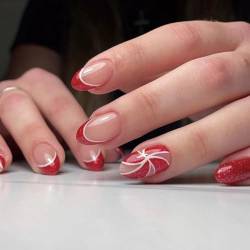 Ceboic 24 Stück Weihnachten Press on Nails Kurz Mandel, Französische Rot Glänzend Kunstnägel Nägel Zum Aufkleben, Natürliche Falsche Nägel Acryl Full Cover Künstliche Nägel für Frauen & Mädchen von Ceboic