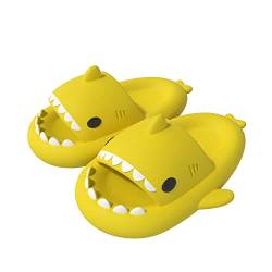 ChayChax Shark Sildes Slippers Damen Herren Kinder Hai Badelatschen Sommer Hausschuhe Badeschlappen rutschfeste Dusch Badeschuhe Strand Sandalen, Gelb,30/31 EU von ChayChax