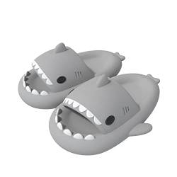 ChayChax Shark Sildes Slippers Damen Herren Kinder Hai Badelatschen Sommer Hausschuhe Badeschlappen rutschfeste Dusch Badeschuhe Strand Sandalen, Grau,32/33 EU von ChayChax