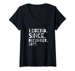 Damen Legende seit Dezember 1983 Geburtstagsfeier Männer Frauen T-Shirt mit V-Ausschnitt von Cool December Birthday Legend Gifts and Apparel