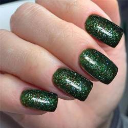 Glitzernde, glänzende grüne künstliche Nägel, kurz, quadratisch, zum Aufdrücken, Nagelkunst, Dekoration für Frauen und Mädchen, Maniküre, 24 Stück von Crazynekos