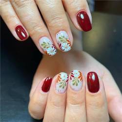 Künstliche Fingernägel mit Blumen, kurz, oval, zum Aufdrücken, französische Spitzen, Nagelkunst, Dekoration für Frauen und Mädchen, 24 Stück von Crazynekos