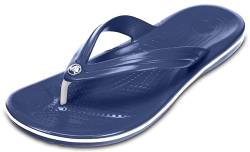 Crocs Crocband Flip-Sandalen – Unisex Flip-Sandalen für Erwachsene – Wasserdichte, schnell trocknende Flip-Flops – Navy – Größe 48-49 von Crocs