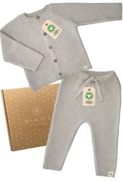 DIKOS Strick-Set aus Strickjacke und Hose - warmes grau - GOTS 100% Bio Baumwolle Junge Mädchen Baby - Babykleidung Neugeborenen Pullover Geschenk Geburt Erstausstattung (68) von DIKOS