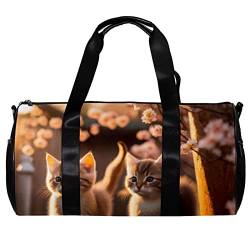 Runde Sporttasche mit abnehmbarem Schultergurt, niedliche Katzen, Spaziergang bei Kirschblüten, Trainingshandtasche, Übernachtungstasche für Damen und Herren, mehrfarbig, 45x23x23cm/17.7x9x9in von DJROW