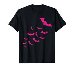 Pinke Halloween-Fledermäuse T-Shirt von Delightfully Different World