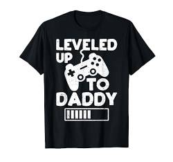 Leveled Up To Daddy - Werdender Papa T-Shirt von DesignsByJnk5 Familie