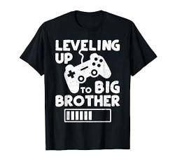 Leveling Up To Big Brother - Großer Bruder T-Shirt von DesignsByJnk5 Familie