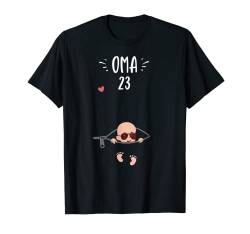 Oma: Oma 23 - Schwangerschaft Sprüche T-Shirt von DesignsByJnk5 Familie