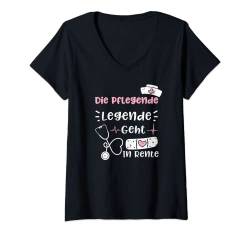 Damen Pfleger: Die Pflegende Legende Geht In R... Krankenschwester T-Shirt mit V-Ausschnitt von DesignsByJnk5 Krankenschwester