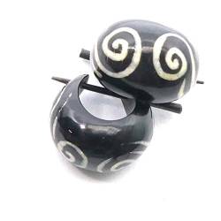 Horn Creole verziert handgefertigter Schmuck Ohrring Hornschmuck, Durchmesser: 1,5cm Paarpreis von Drachensilber