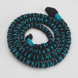 DreadLab Biegbare Dreadlocks mit Spiralbindung (30 cm, Schwarz mit Blauem Faden) von DreadLab