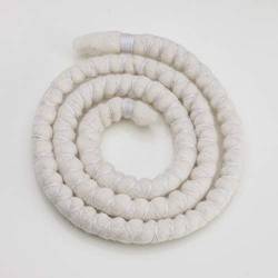 DreadLab Biegbare Dreadlocks mit Spiralbindung (30 cm, Weiß mit Weißem Faden) von DreadLab