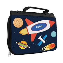 Kulturbeutel mit Namen Finley und Weltraum-Motiv mit Rakete und Planeten für Jungen | Kulturtasche mit Vornamen | Waschtasche für Kinder von Eurofoto