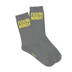 Fisura - Original Herrensocken "F****** Monday" in grau und gelb. Geschenk-Socken. Ein Paar hohe Socken. Zusammensetzung: Baumwolle und Polyester. Größe: 41-45. von FISURA