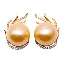 Ohrringe aus 14 Karat Gelbgold, AAA-Qualität, echte 13 mm runde goldene Südsee-Zuchtperle und Diamant-Ohrstecker for Damen von FORgue