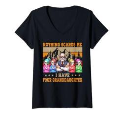 Damen Proud I Have Four Cute Granddaughters Father's Day Family T-Shirt mit V-Ausschnitt von Family Father's Day Costume