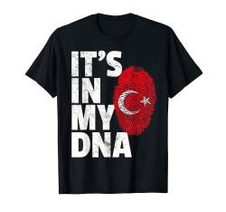 Türkische Türkei-Flagge "It's In My DNA", Pride, Nationalland T-Shirt von Flag Souvenir Clothing Men Women Kids Country Gift