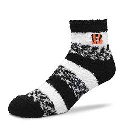 FBF NFL Cozy Soft Slipper Socken – Heimsocken für unübertroffenen Komfort – Gameday Bekleidung – luxuriös plüschig und gemütlich – Herren und W, Cincinnati Bengals - Schwarz, Einheitsgröße von For Bare Feet