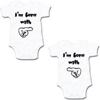 G-graphics Kurzarmbody I´m born with (Zwillingsset / Twinset, 2-tlg., Baby-Body-Set) für Zwillinge / Twins mit Sprüchen von G-graphics