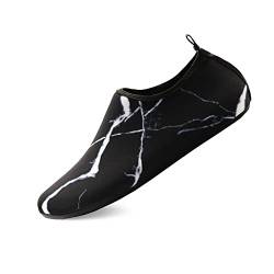 GOODSALEOK Wasserschuhe Herren Badeschuhe Damen Aquaschuhe BelüFtet Schnell Trocknend Strandschuhe Barfuß Yoga Schuhe Wassersport Weiße Streifen 38/39 von GOODSALEOK