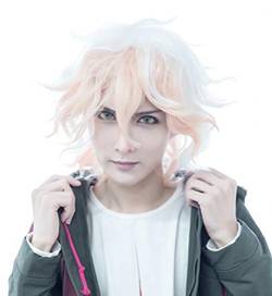 GZIRUE Weiß Kurze Gewellte Perücke Haar für Nagito Komaeda Cosplay Kostüm Halloween Party Wig Perücken von GZIRUE
