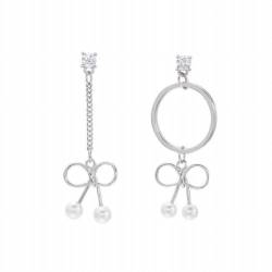 S925 Sterling Silber Asymmetrische Pearl Bow Ohrringe Süße und Frische Silber Ohrringe, GeRRiT, Ohrringe von GeRRiT