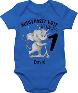 Baby Body Junge Mädchen - 1. Geburtstag - Ich bin jetzt 1 - Aufgepasst Welt - 12/18 Monate - Royalblau - jahr kindergeburtstag geschenke für jährige outfit jahre alt erster zum schon von Geschenk mit Namen personalisiert by Shirtracer