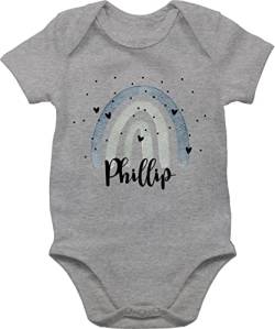 Baby Body Junge Mädchen - Boho - Regenbogen Name - 1/3 Monate - Grau meliert - selbst bedrucken kurzarm strampler namens geschenke babystrampler kindergarten bodys chic boddy stil babysachen von Geschenk mit Namen personalisiert by Shirtracer