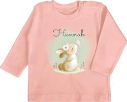 Baby Langarmshirt - Süßer Hase Bunny Rabbit Hasen Kaninchen - 18/24 Monate - Babyrosa - häschen Tshirts Babykleidung Waldtiere osterngeschenke Shirt Outfit Ostern t-Shirt Oster Tshirt von Geschenk mit Namen personalisiert by Shirtracer