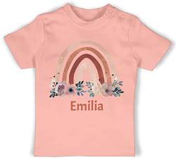 Baby T-Shirt Mädchen Jungen - Boho - Regenbogen Rainbow - 1/3 Monate - Babyrosa - Emilia Shirt Name Blume selbst Bedrucken personalisiertes kleine personalisierte Geschenke Kindergarten Names Kita von Geschenk mit Namen personalisiert by Shirtracer