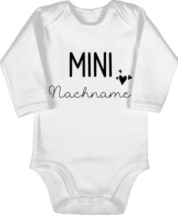 Body langarm Mädchen Junge - Zur - Mini Nachname | Schwangerschaft verkünden Geschenk Geburt Baby - 3/6 Monate - Weiß - name strampler geschenkidee+für+werdende+mütter von Geschenk mit Namen personalisiert by Shirtracer