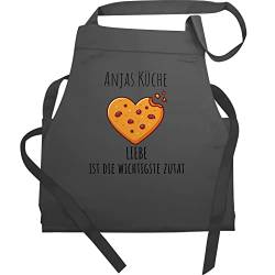 Schürze - Backschürze - Liebe ist die wichtigste Zutat mit Name - 60x87 - Anthrazit - personalisierte geschenke backen schuerze konditor apron damen lustig bäcker küchenschürze küchenschürzen von Geschenk mit Namen personalisiert by Shirtracer