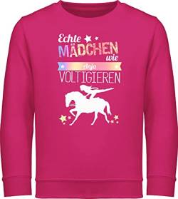 Sweater Kinder Sweatshirt Jungen Pullover - Pferd Pferde - Echte Mädchen voltigieren Namen - 140 (9/11 Jahre) - Fuchsia - reiten reitpullover pferdegeschenk kinderkleidung Geschenke Reiter von Geschenk mit Namen personalisiert by Shirtracer