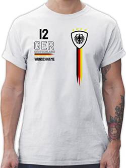 T-Shirt Herren - 2024 Fussball EM Fanartikel - Deutschland WM Trikot Farben - 4XL - Weiß - Shirts männer Deutschland. Tshirt Fan fußball t Herren-Shirt Shirt 24 personalisierte von Geschenk mit Namen personalisiert by Shirtracer
