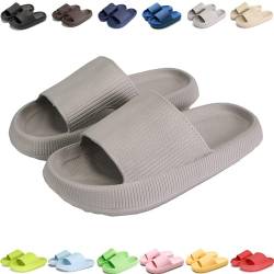 Giltpeak Pummy Original Damen Cozy Slides, Schlappen Wolkenschuhe Super Weich Rutschfest Badeschuhe Für Kinder Adults (Grau, Erwachsene, Damen, 38, Numerisch (von/bis), EU Schuhgrößensystem, 39, M) von Giltpeak