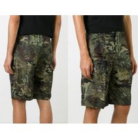 GIVENCHY Shorts Givenchy Mens Iconic Cult Soldout Camouflage Print Bermuda Hose Shorts von Givenchy