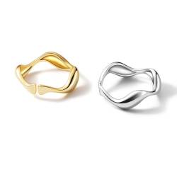 Set mit 2 Ringen aus 925er Sterlingsilber mit Wellendesign Kombination in Gold- und Silbertönen verstellbar von H'Helen