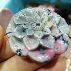 HLELU 1 Stück natürliche Rhodonit-Quarz-Blumen-Ornamente, handgeschnitzter Kristall, polierte Quarz-Edelsteine ​​für Heimdekorationen DAICHJAGYIN von HLELU