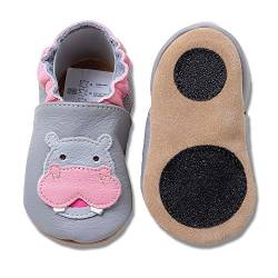 HOBEA-Germany Baby Lauflernschuhe Tiermotiv mit Anti-Rutsch-Sohle, Kinder Hausschuhe Mädchen & Jungen, Lederschuhe Baby (26/27 (30-36 Mon), Nilpferd grau-rosa) von HOBEA-Germany