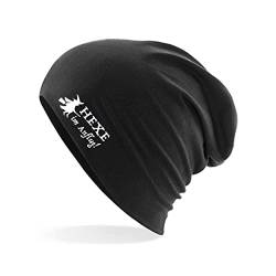 HUURAA Beanie Hexe im Anflug Unisex Mütze Black mit witzigem Motiv Geschenk Idee für Freunde und Familie von HUURAA