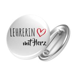 Huuraa Button Lehrerin mit Herz Ansteckbutton 59mm mit Motiv für die tollsten Menschen Geschenk Idee für Freunde und Familie von HUURAA