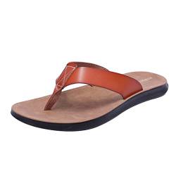 Harssidanzar Leder Zehentrenner, Herren Sommer Zapfen Sandalen Bogenstütze weiches Mikrofaser Leder Fußbett Strandsandalen Schuhe KM215,Cognac, Größe 42 von Harssidanzar