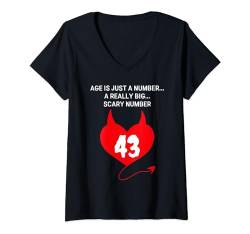Damen Age is Just a Number A Really Big Scary 43. Geburtstag T-Shirt mit V-Ausschnitt von Healing Vibes