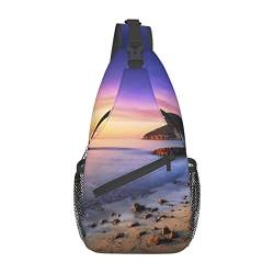 Sun The Beach with Pebbles Small Boat On The Water Sling Bag, Schulterrucksack, Brusttasche, lässiger Umhängetasche für Damen und Herren, Wandern, Reisen von IUBBKI