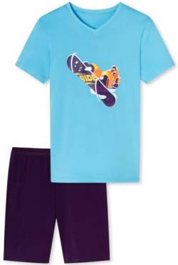 Jungen Schlafanzug kurz, aus 100% Baumwolle, mit V-Ausschnitt, Snowboard Motiv und Hose in Bermuda Form, in der Farbe hellblau/aubergine - Grösse 140 von In One Clothing
