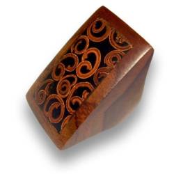 Island Piercings Design Ring aus Holz mit aromatischer Zimt Einlage Handarbeit AR071-19mm von Island Piercings