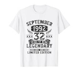 32. Geburtstag Mann Frau 32 Jahre Jahrgang September 1992 T-Shirt von Jahrgang 1992 32. Geburtstag für Männer Frauen